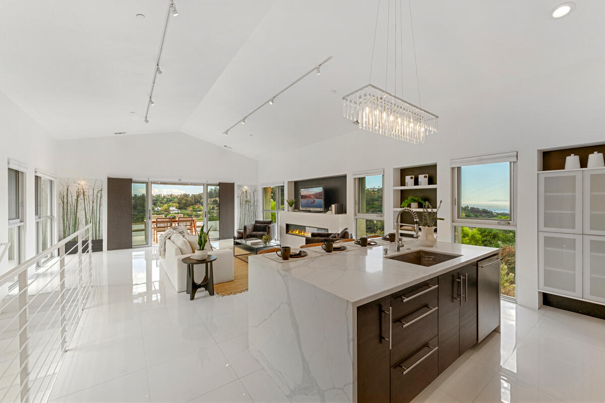 350 Conejo Road Santa Barbara, CA 93103 - Photo 4 of 47 Upstairs Lving Area