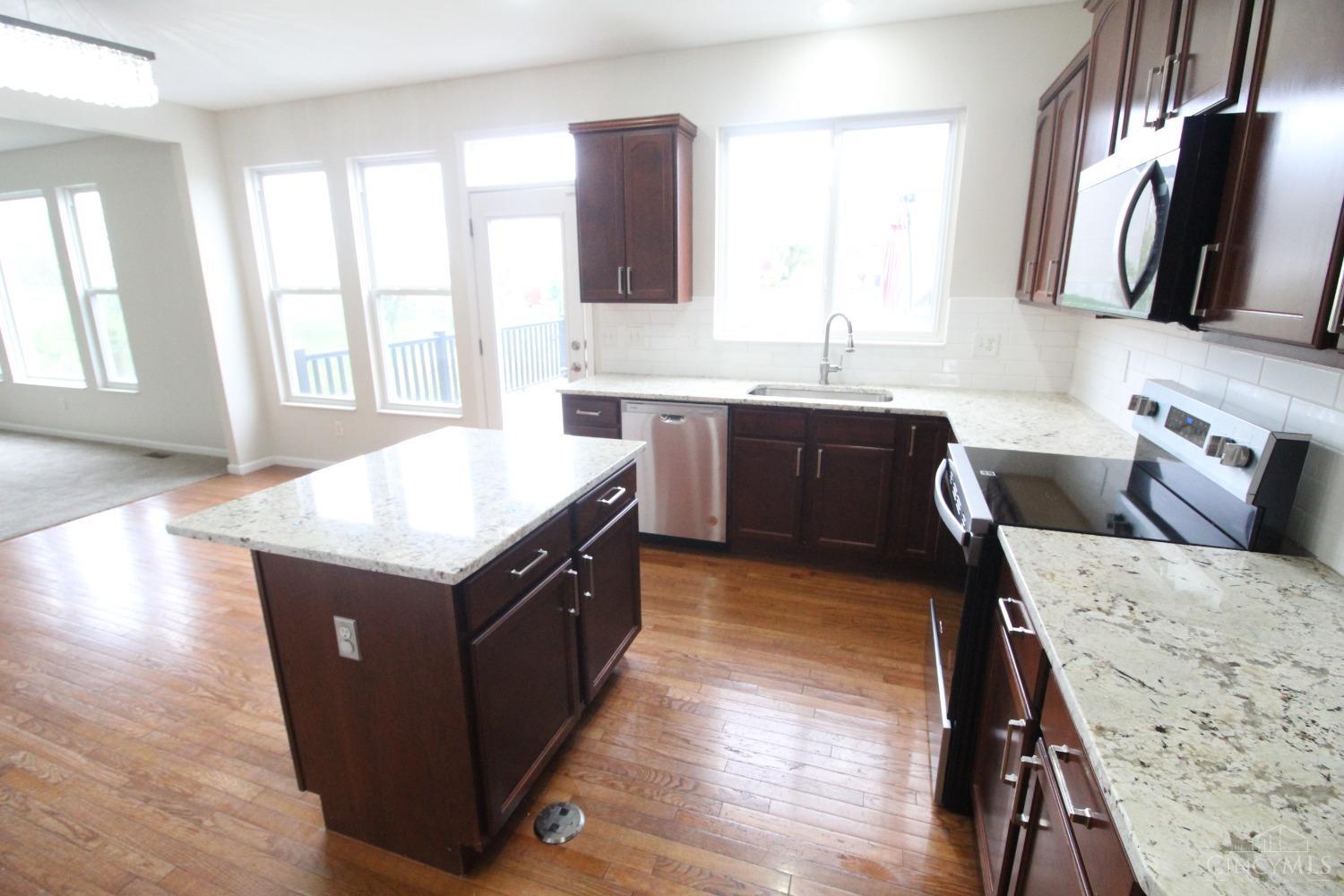 2755 Arroyo Ridge Court Hamilton, OH 45011 - Photo 13 of 33