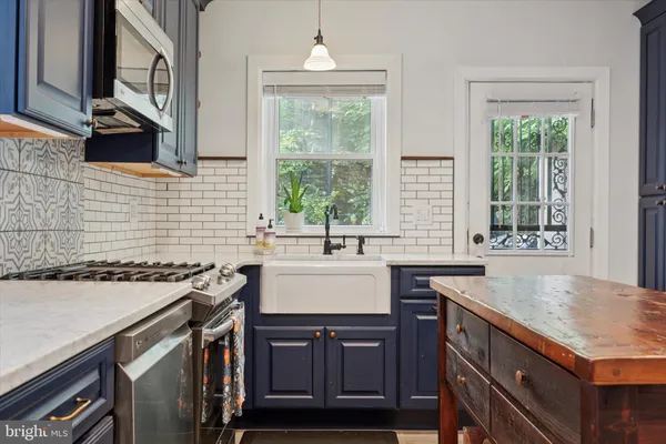 $2,700 | 7125 Cresheim Road, Philadelphia, PA 19119