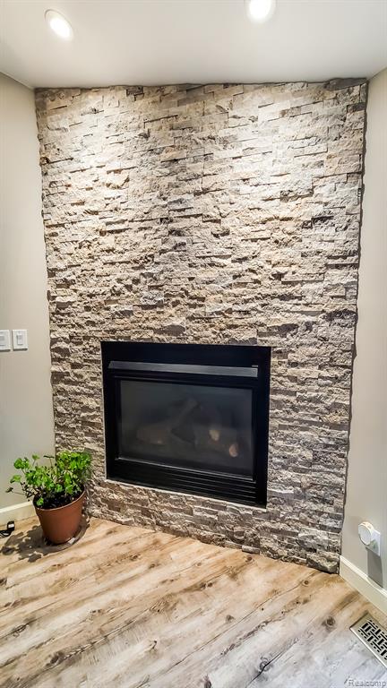 7245 Johnson Road Flushing, MI 48433 - Photo 7 of 48 Gallery Image 7