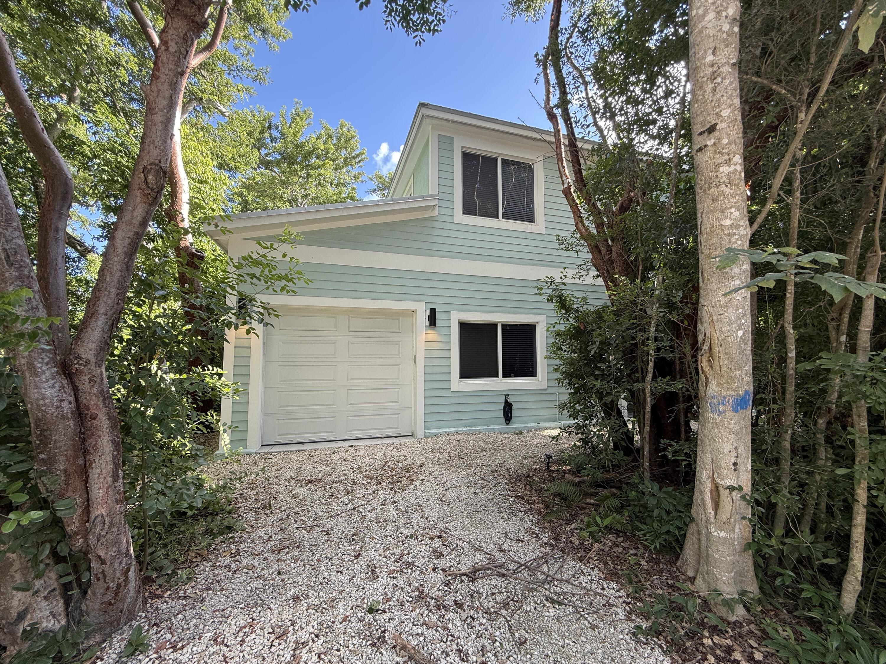 809 Miramar Drive Key Largo, FL 33037 - Photo 3 of 21 IMG_5225