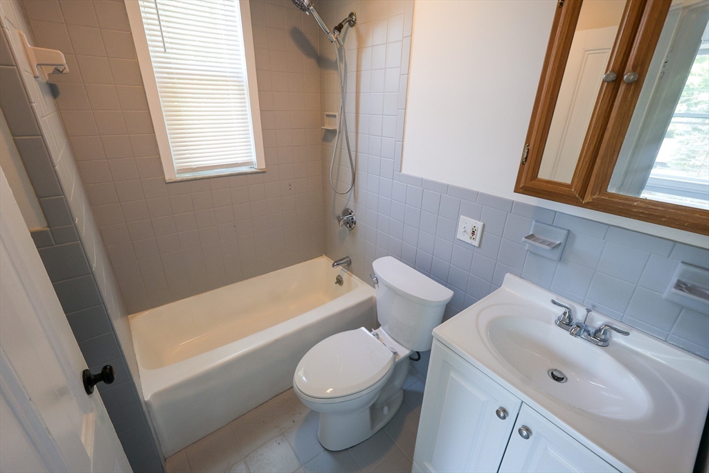 50 Thatcher Street, Unit 2 Boston, MA 02136 - Photo 14 of 22
