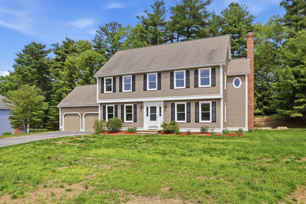 5 Gray Farm Road Littleton, MA 01460 - Photo 3 of 42 Gallery Image 3