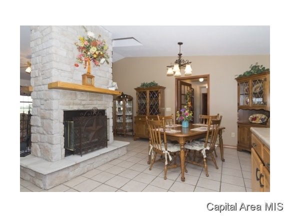 3620 Moose Cry Road Auburn, IL 62615 - Photo 5 of 13 Gallery Image 5