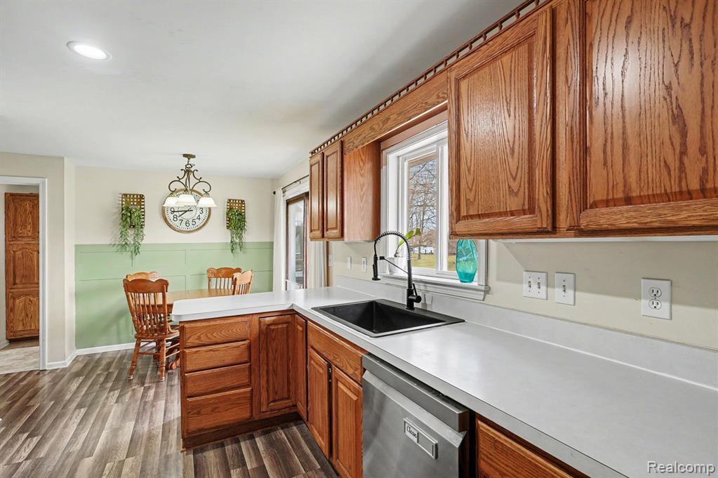 90 South Elm Grove Road Lapeer, MI 48446 - Photo 6 of 25 Gallery Image 6