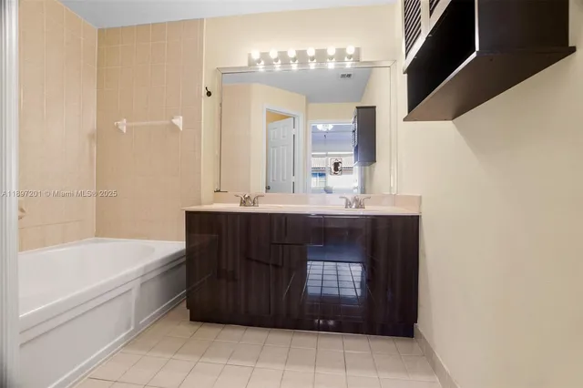 $495,000 | 239 Mahogany Terrace, Davie, FL 33325