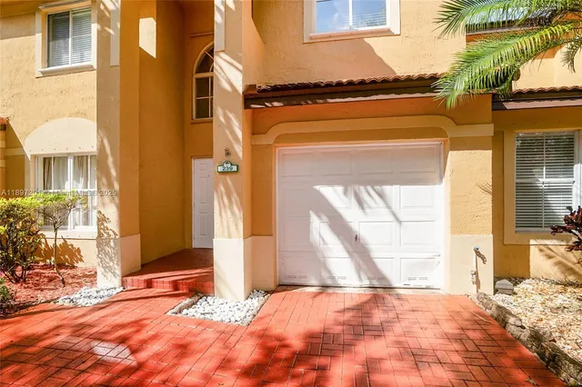 $495,000 | 239 Mahogany Terrace, Davie, FL 33325