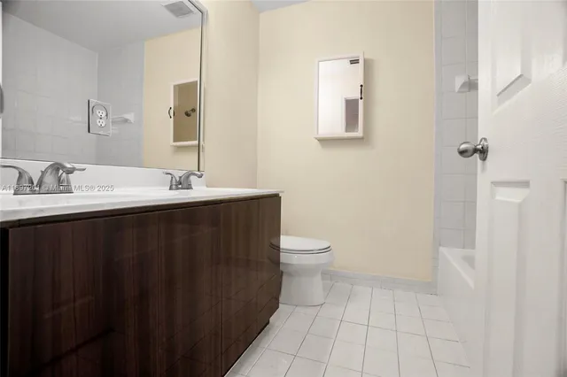 $495,000 | 239 Mahogany Terrace, Davie, FL 33325