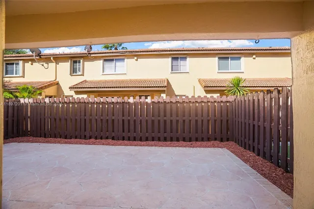 $495,000 | 239 Mahogany Terrace, Davie, FL 33325