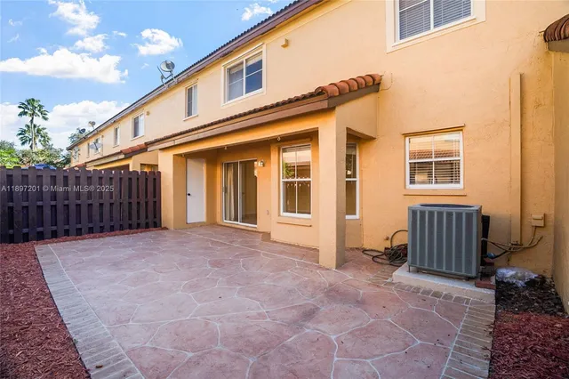 $495,000 | 239 Mahogany Terrace, Davie, FL 33325