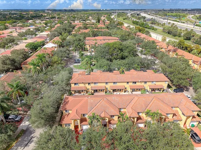 $495,000 | 239 Mahogany Terrace, Davie, FL 33325