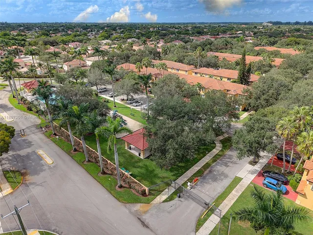 $495,000 | 239 Mahogany Terrace, Davie, FL 33325