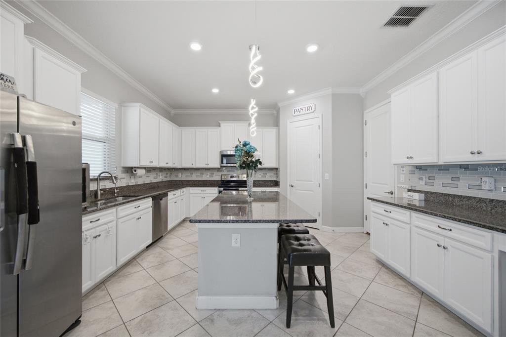 11419 Sunburst Marble Road Riverview, FL 33579 - Photo 8 of 46