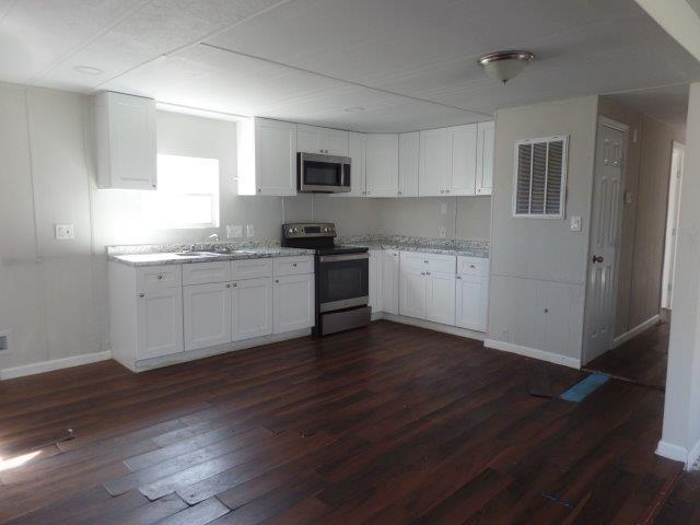 125 Oak Drive Springtown, TX 76082 - Photo 5 of 18