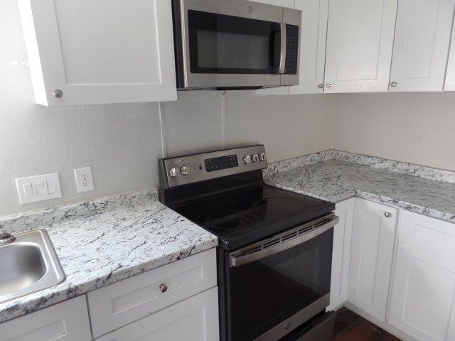 125 Oak Drive Springtown, TX 76082 - Photo 6 of 18