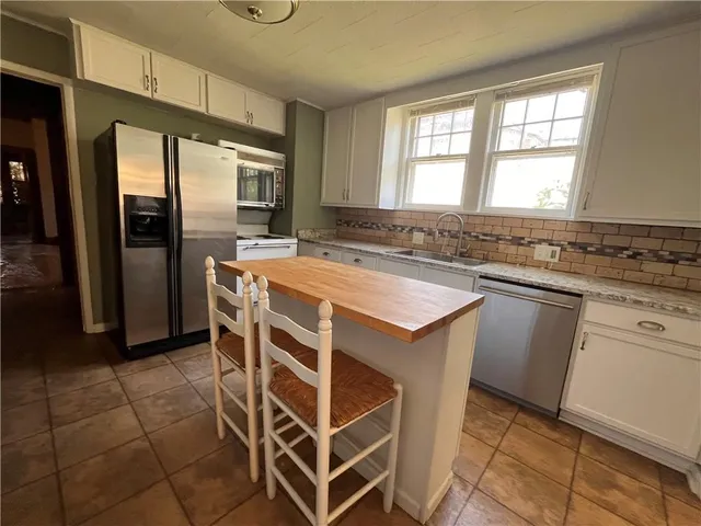 $230,000 | 223 South Eddy Street, Fort Scott, KS 66701