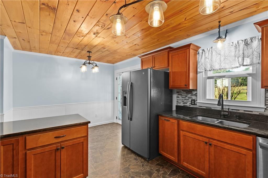 3954 Evergreen Drive Trinity, NC 27370 - Photo 14 of 50