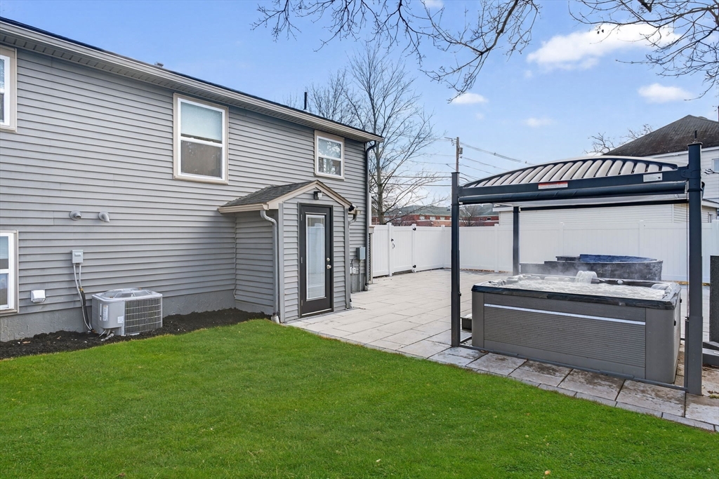 219 Waverley Road, Unit 219 North Andover, MA 01845 - Photo 7 of 33