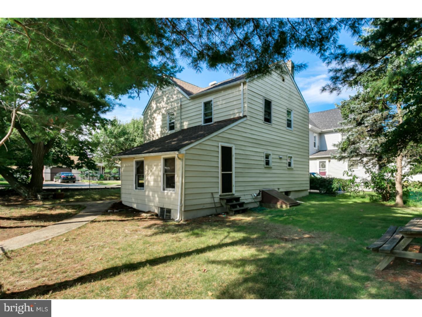 4 Bunting Bridge Road Cookstown, NJ 08511 - Photo 5 of 18
