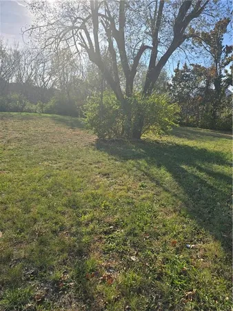 $40,000 | 409 East 85th Street, Kansas City, MO 64131