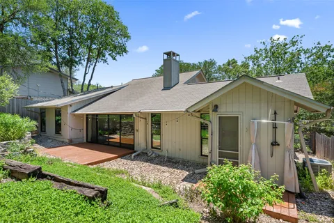 $699,500 | 1702 Deerfield Drive, Austin, TX 78741