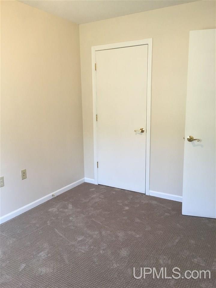 408 Jasper Street Ishpeming, MI 49849 - Photo 7 of 32