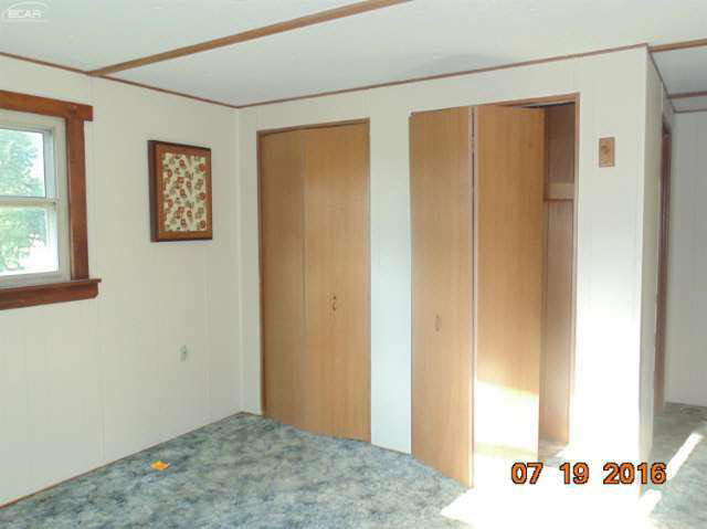 3120 Simpson Road Owosso, MI 48867 - Photo 7 of 12 21202597-6.JPG