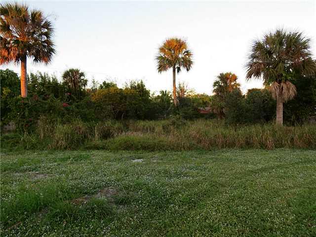 112 Harris Street Fort Pierce, FL 34982 - Photo 1 of 14 Gallery Image 1