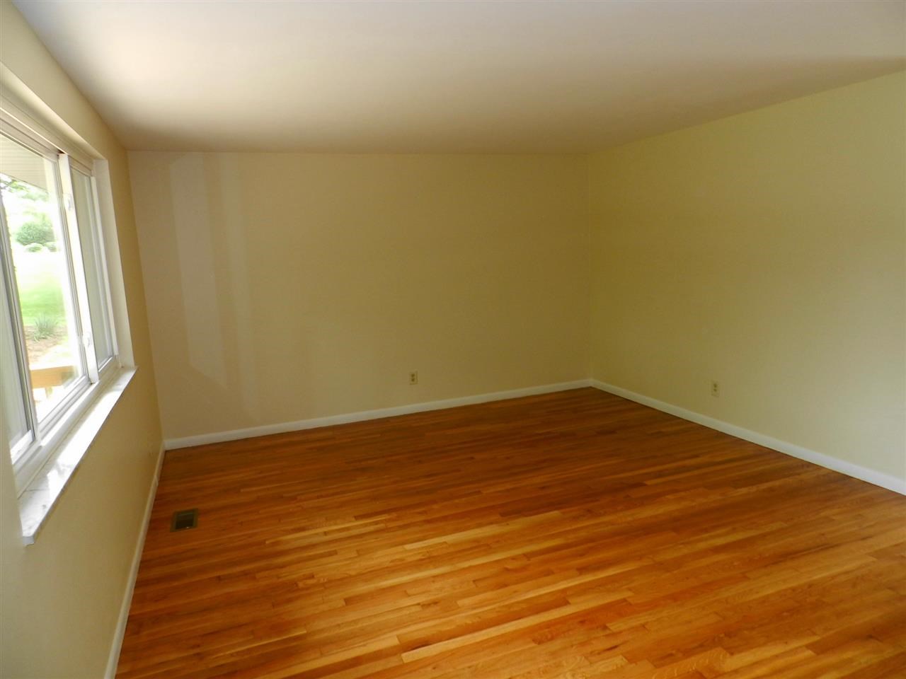 3524 East Rogers Road Bloomington, IN 47401 - Photo 3 of 27 Gallery Image 3