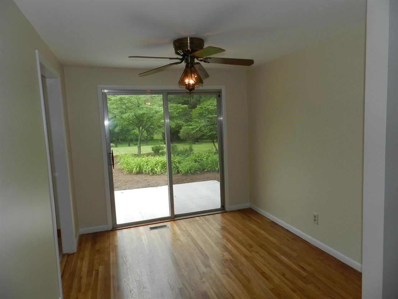3524 East Rogers Road Bloomington, IN 47401 - Photo 8 of 27 Gallery Image 8