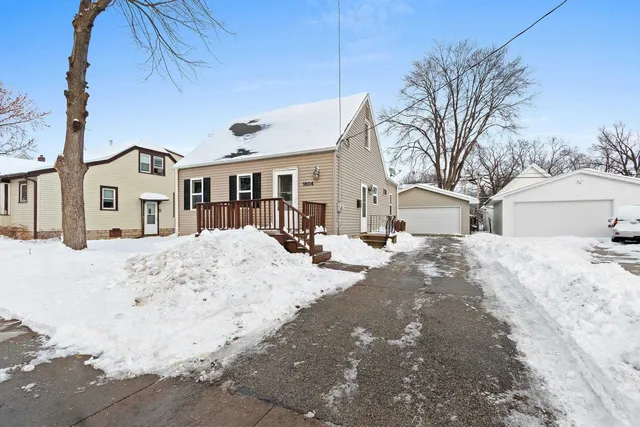 $239,900 | 1604 North Clark Street, Appleton, WI 54911