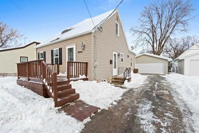 $239,900 | 1604 North Clark Street, Appleton, WI 54911