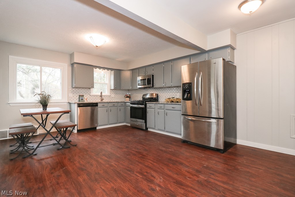 4481 Tiedeman Road Cleveland, OH 44144 - Photo 7 of 29 Gallery Image 7