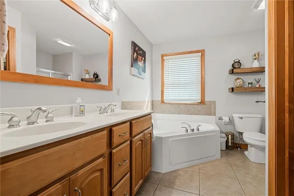 $469,000 | 1810 Lori Lane, Hermitage, PA 16148