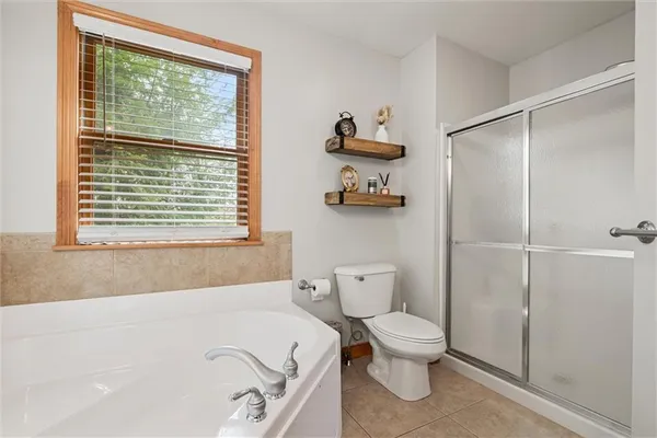 $469,000 | 1810 Lori Lane, Hermitage, PA 16148