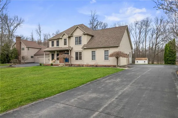 $469,000 | 1810 Lori Lane, Hermitage, PA 16148