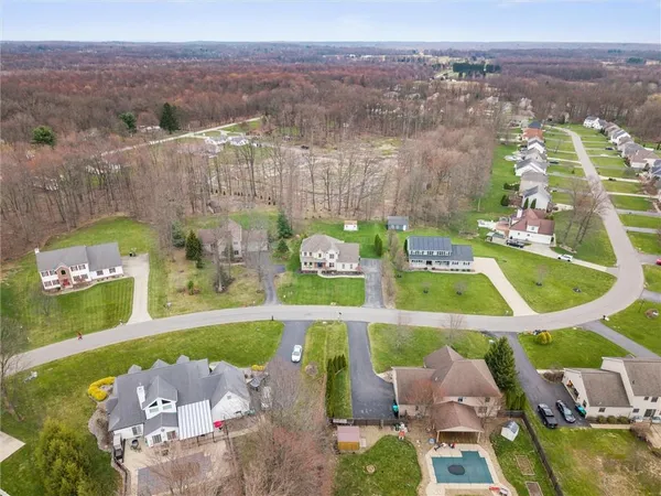 $469,000 | 1810 Lori Lane, Hermitage, PA 16148
