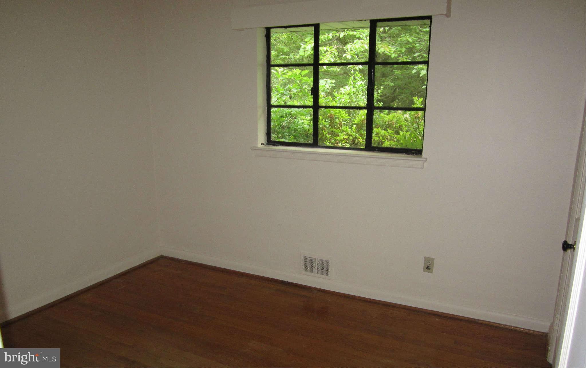 7310 Franklin Road Annandale, VA 22003 - Photo 5 of 10 Bedroom