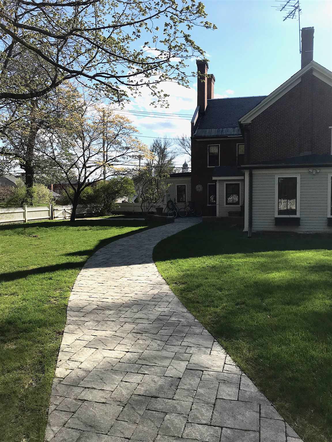 11 Chestnut Street Exeter, NH 03833 - Photo 2 of 40