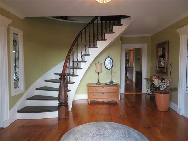 11 Chestnut Street Exeter, NH 03833 - Photo 4 of 40