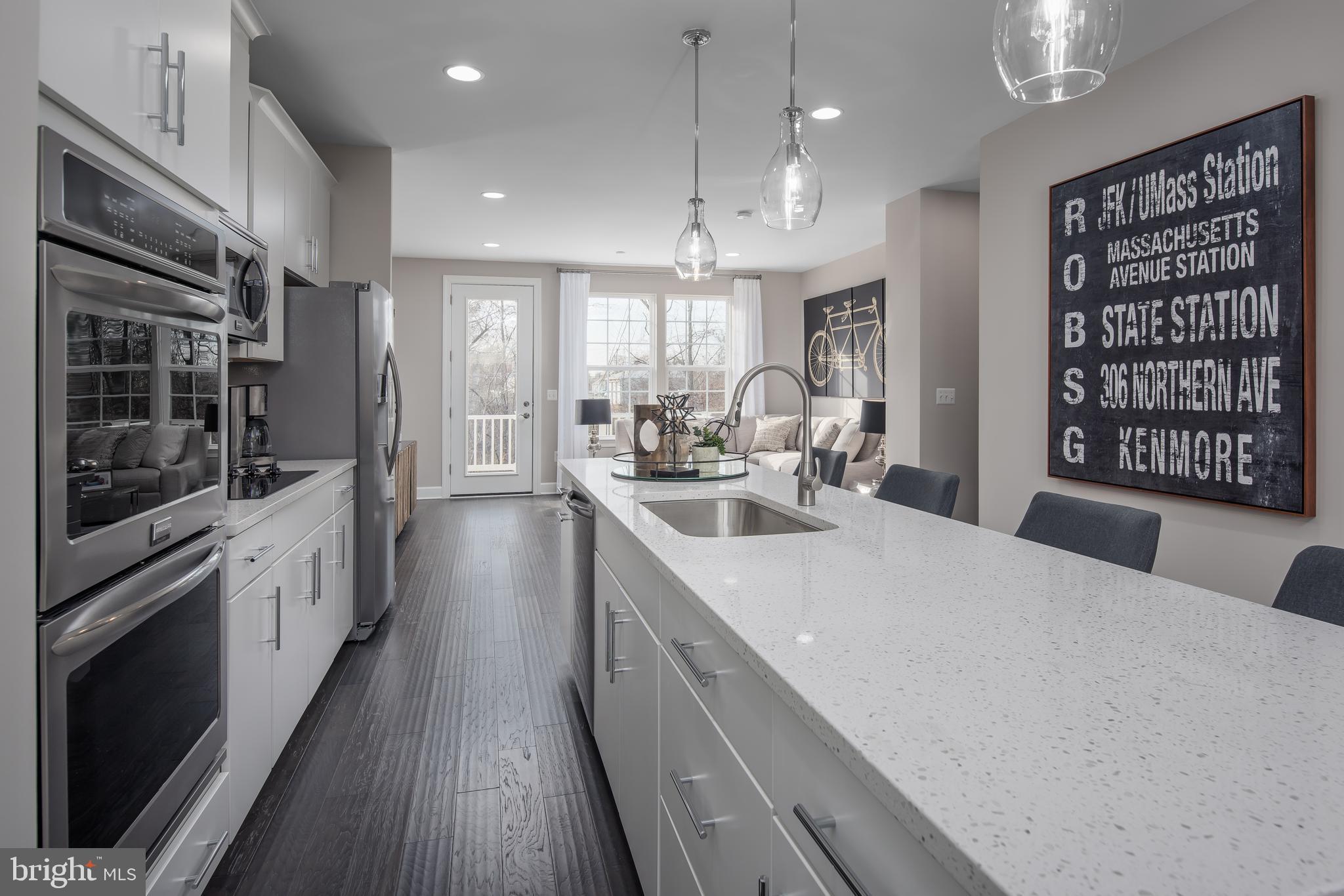 8852 Queensferry Road Manassas, VA 20112 - Photo 4 of 16