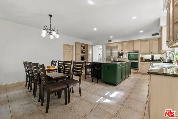 $1,838,000 | 3821 Luna Court, Altadena, CA 91001