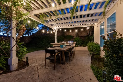 $1,838,000 | 3821 Luna Court, Altadena, CA 91001