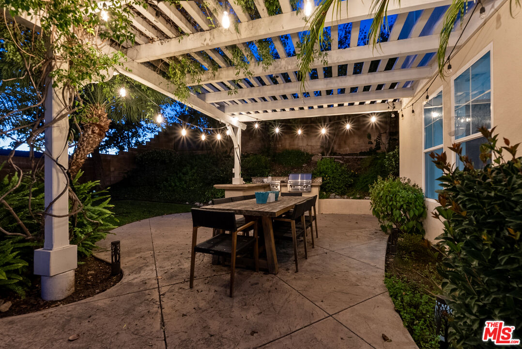 3821 Luna Court Altadena, CA 91001 - Photo 3 of 34