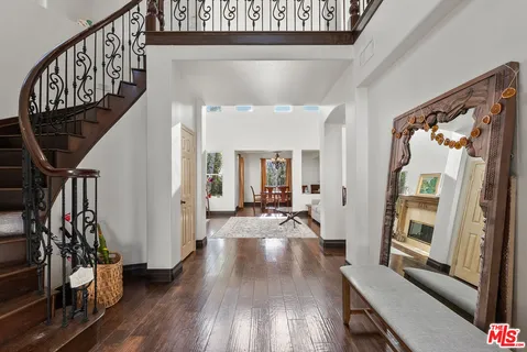 $1,838,000 | 3821 Luna Court, Altadena, CA 91001