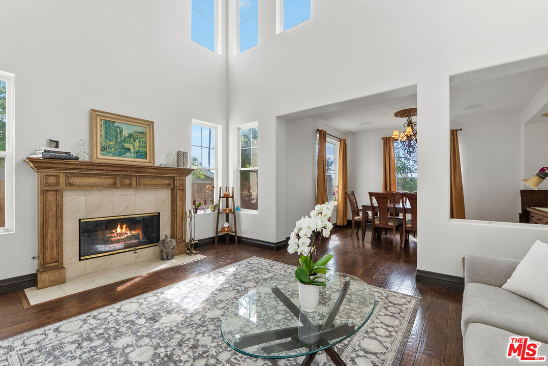 3821 Luna Court Altadena, CA 91001 - Photo 6 of 34