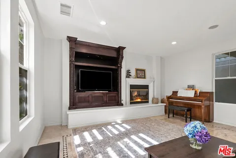 $1,838,000 | 3821 Luna Court, Altadena, CA 91001