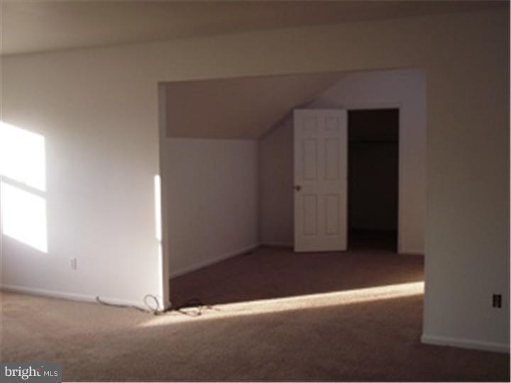 213 West Silver Fox Road Newark, DE 19702 - Photo 14 of 16 Master Bedroom