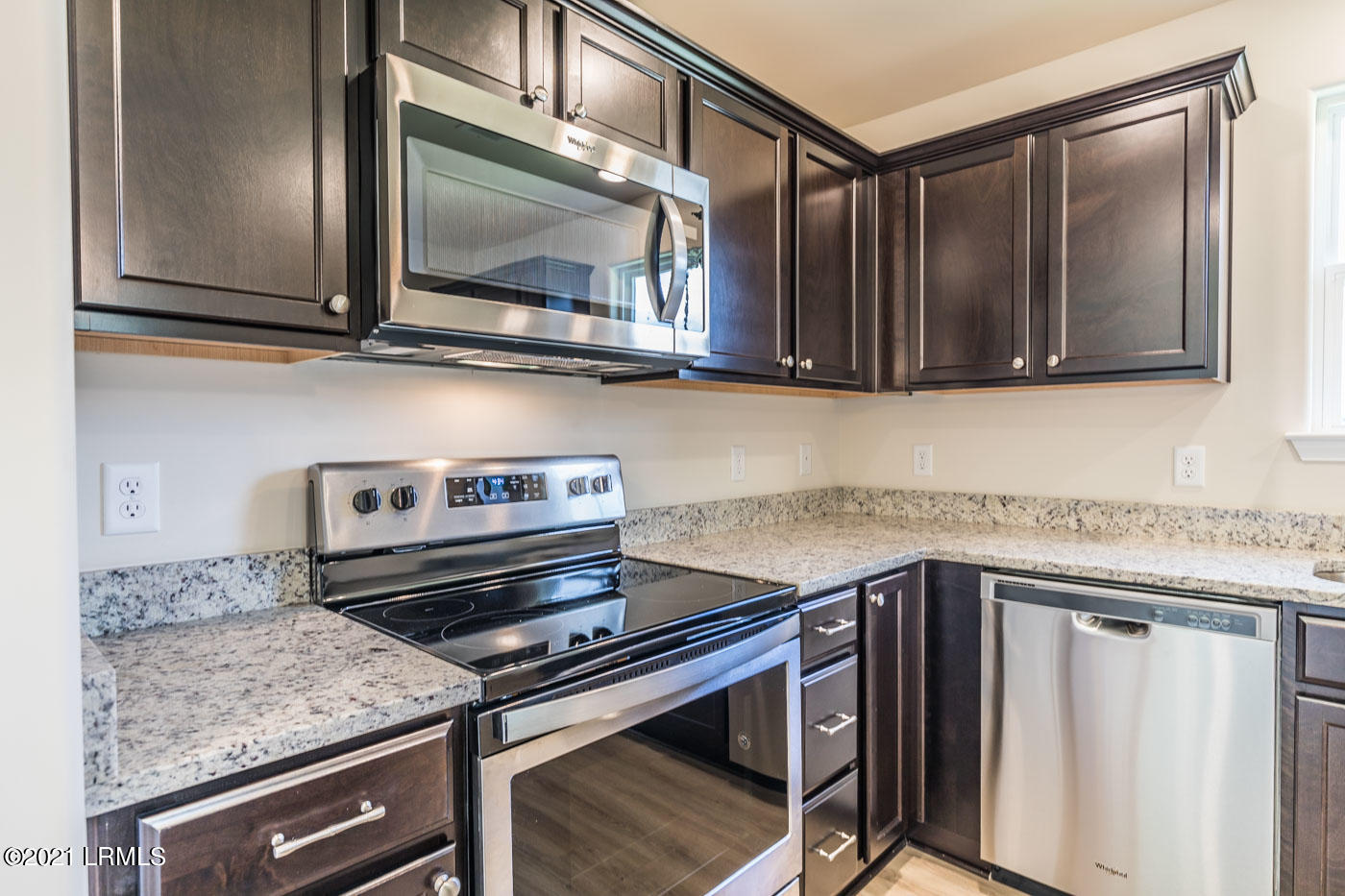 504 Ridgeland Lakes Drive Ridgeland, SC 29936 - Photo 12 of 39 12 Kitchen
