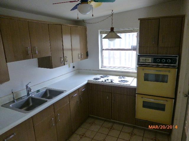 5702 Mango Road West Palm Beach, FL 33413 - Photo 4 of 30 P1530020